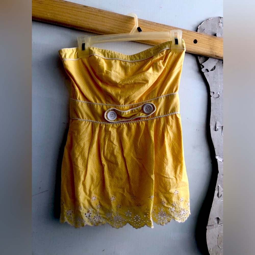 Yellow Studio Y Strapless Romper with Cute Button Detail